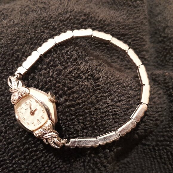 Vintage Swiss Bulova Ladies Watch - Picture 1 of 8